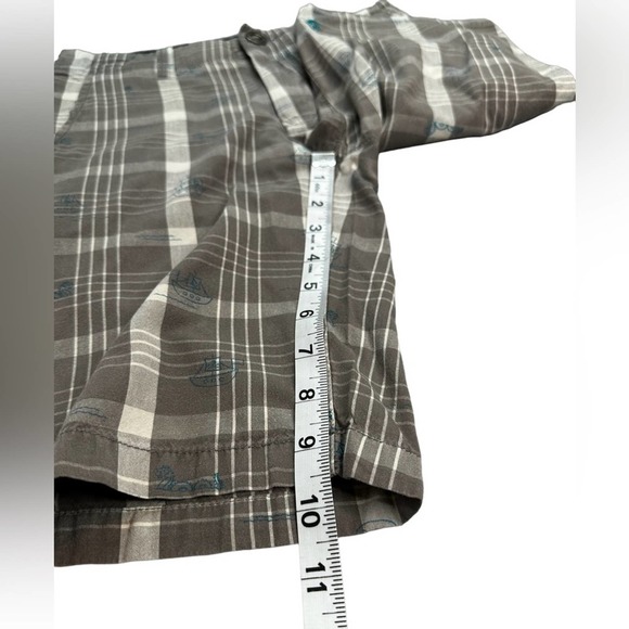 Volcom Boys Cotton Gray and White Plaid Shorts Size 12 With Little Designs - Picture 4 of 10
